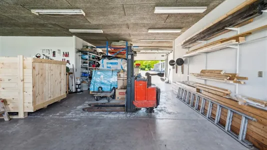 Værkstedslokaler til leje i Hadsten - billede 1