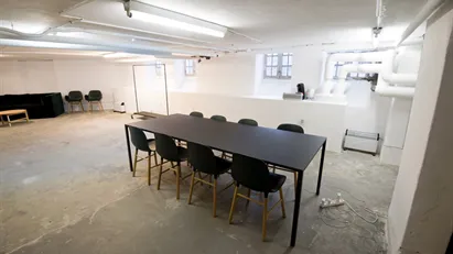 Frb.C. Produktion, Kontor, Lager, Værksted. Toilet+tekøkken. 1-3 kælderrum med vinduer, inddeles EFTER BEHOV)